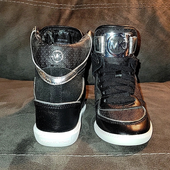 Authentic MK heeled sneakers - Picture 3 of 5